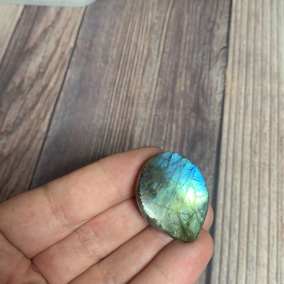 Labradorite pendant high flash-no hole - Picture 3 of 7